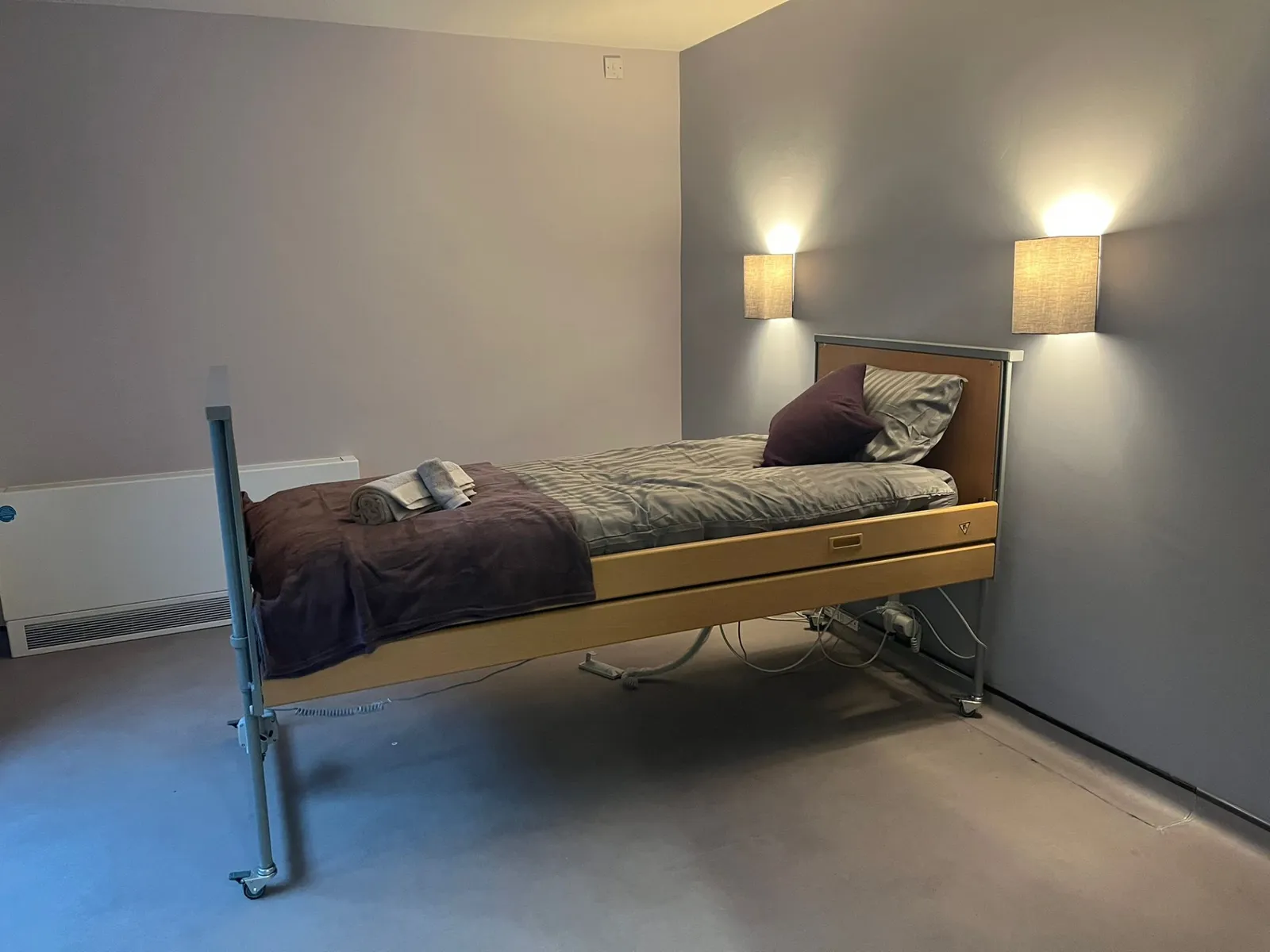 The Benefits of Choosing a Respite Care Facility Over Home-Based Care